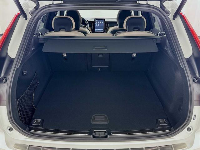 2026 Volvo XC60 Plug-In Hybrid Plus, T8 AWD Electric/Gasoline, Dark