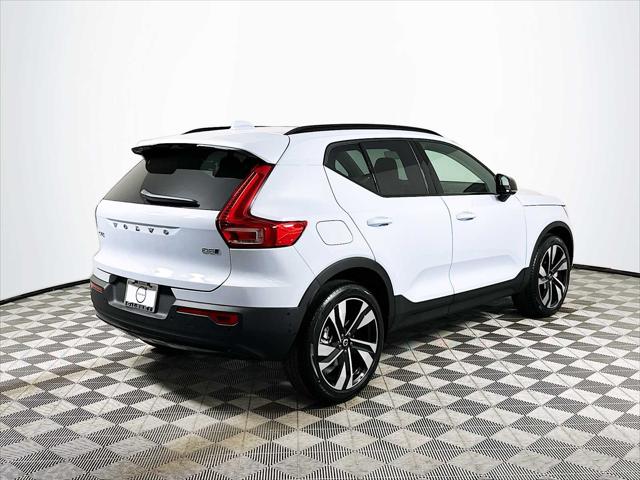 2026 Volvo XC40 Ultra, B5 AWD Gas (mild hybrid), Dark
