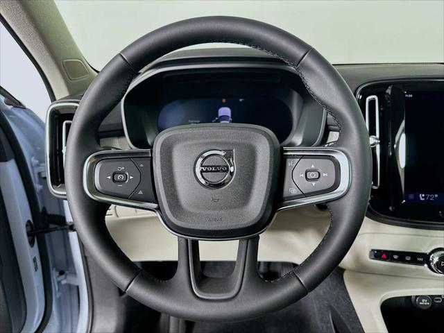 2026 Volvo XC40 Ultra, B5 AWD Gas (mild hybrid), Dark