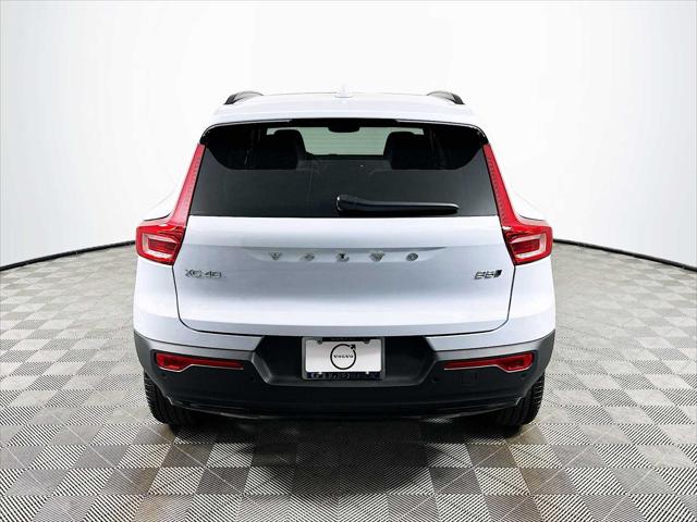 2026 Volvo XC40 Ultra, B5 AWD Gas (mild hybrid), Dark
