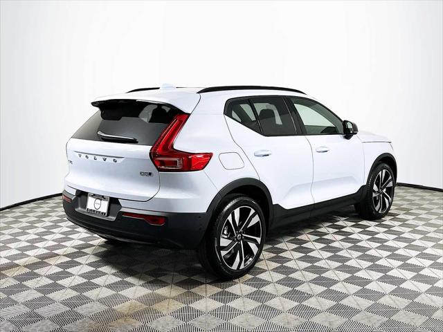 2026 Volvo XC40 Ultra, B5 AWD Gas (mild hybrid), Dark