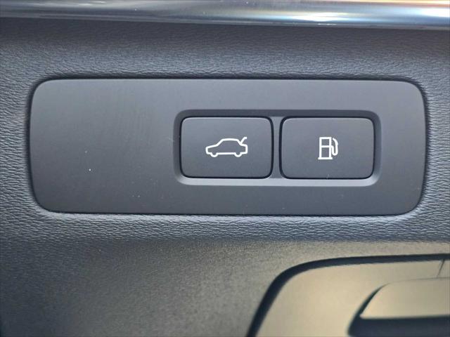 2026 Volvo XC90 Plug-In Hybrid Plus, T8 AWD, Electric/Gasoline, Bright, 7 Seats