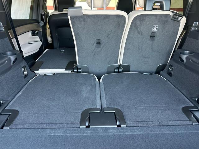 2026 Volvo XC90 Plug-In Hybrid Plus, T8 AWD, Electric/Gasoline, Bright, 7 Seats