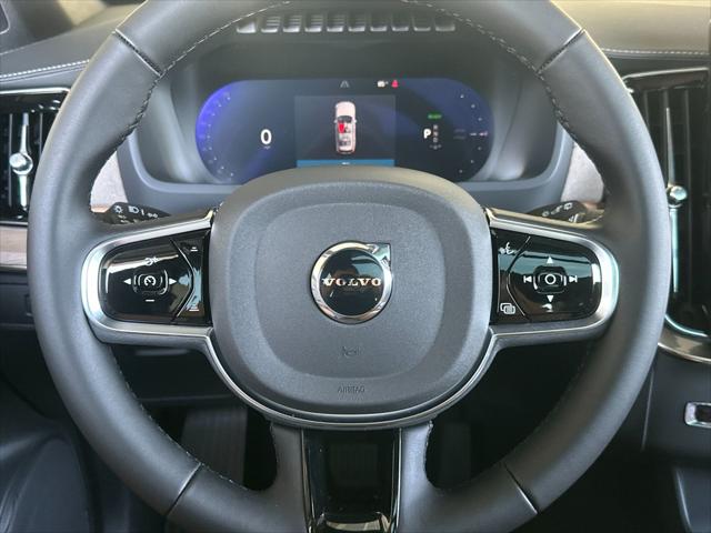 2026 Volvo XC90 Plug-In Hybrid Plus, T8 AWD, Electric/Gasoline, Bright, 7 Seats
