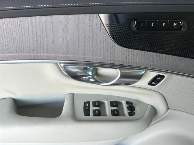 2026 Volvo XC90 Plug-In Hybrid Ultra, T8 AWD, Electric/Gasoline, Bright, 7 Seats