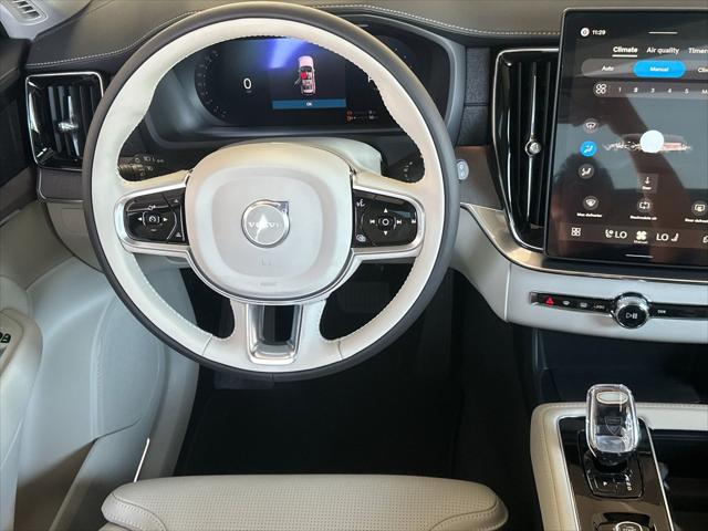 2026 Volvo XC90 Plug-In Hybrid Ultra, T8 AWD, Electric/Gasoline, Bright, 7 Seats