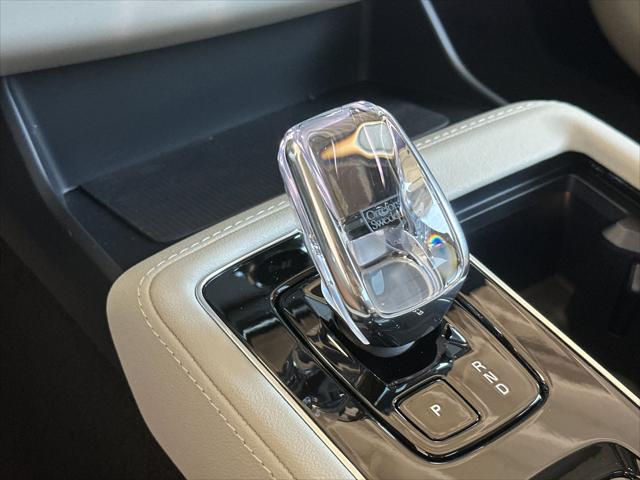 2026 Volvo XC90 Plug-In Hybrid Ultra, T8 AWD, Electric/Gasoline, Bright, 7 Seats