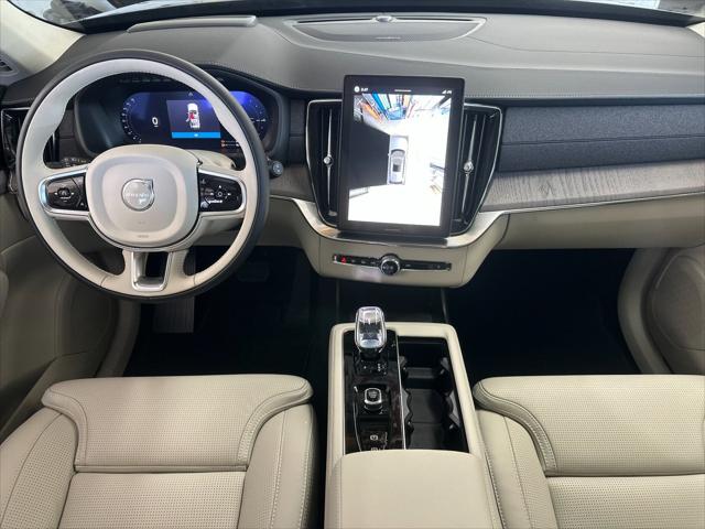 2026 Volvo XC90 Plug-In Hybrid Ultra Dark Theme, T8 AWD, Electric/Gasoline, 7 Seats