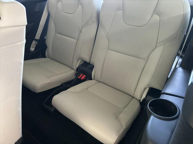 2026 Volvo XC90 Plug-In Hybrid Ultra Dark Theme, T8 AWD, Electric/Gasoline, 7 Seats