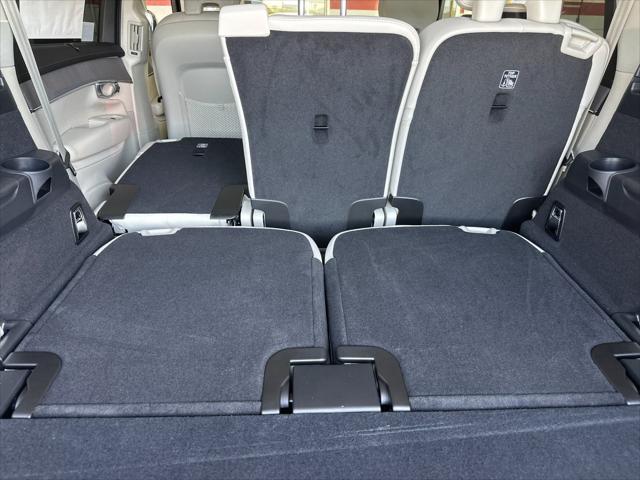2026 Volvo XC90 Plug-In Hybrid Ultra Dark Theme, T8 AWD, Electric/Gasoline, 7 Seats