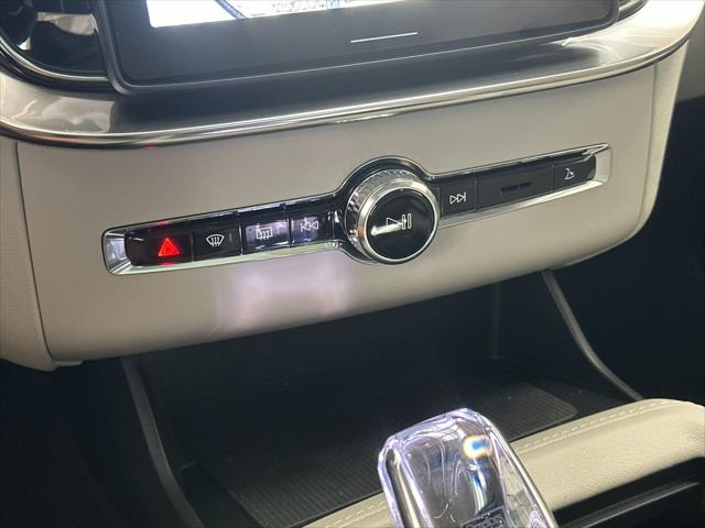 2026 Volvo XC90 Plug-In Hybrid Ultra Dark Theme, T8 AWD, Electric/Gasoline, 7 Seats