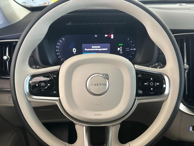 2026 Volvo XC90 Plug-In Hybrid Ultra Dark Theme, T8 AWD, Electric/Gasoline, 7 Seats