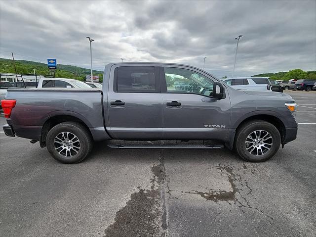 2023 Nissan Titan Crew Cab SV 4x4