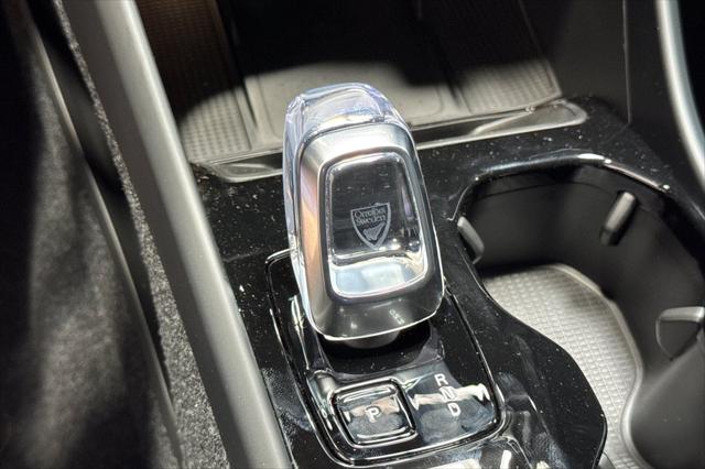 2026 Volvo XC40 Plus, B5 AWD Gas (mild hybrid), Dark