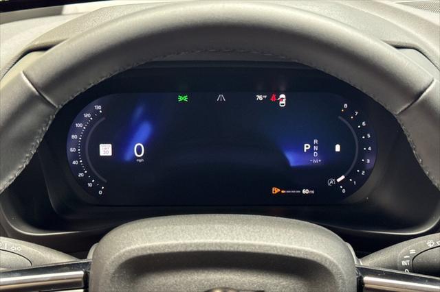 2026 Volvo XC40 Plus, B5 AWD Gas (mild hybrid), Dark