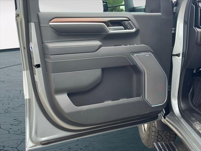 2026 GMC Sierra 2500HD Crew Cab, Standard Bed, Denali, 4WD