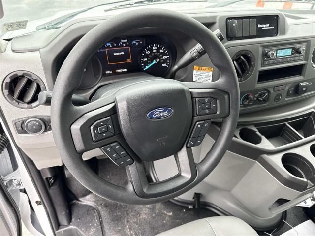 2027 Ford E-Series Cutaway Base