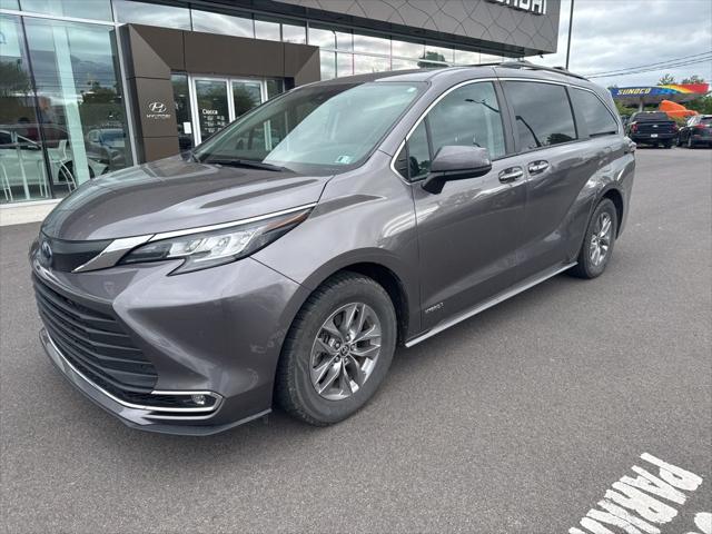 2021 Toyota Sienna XLE for sale in Muncy, PA