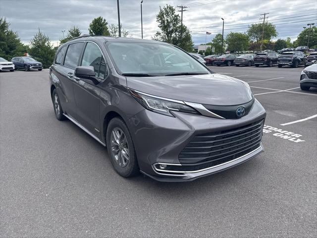 2021 Toyota Sienna XLE