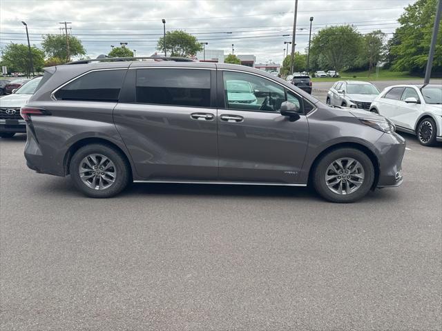 2021 Toyota Sienna XLE
