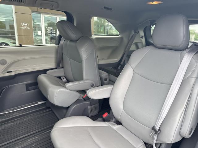 2021 Toyota Sienna XLE