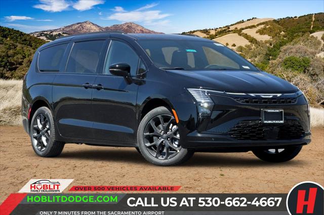 2027 Chrysler Pacifica Limited for sale in Woodland, CA