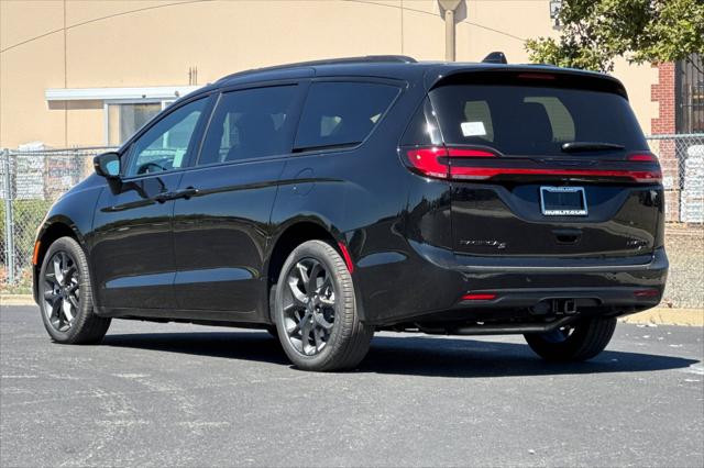 2027 Chrysler Pacifica Limited