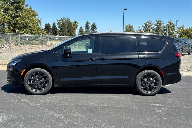 2027 Chrysler Pacifica Limited