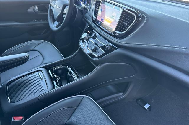 2027 Chrysler Pacifica Limited