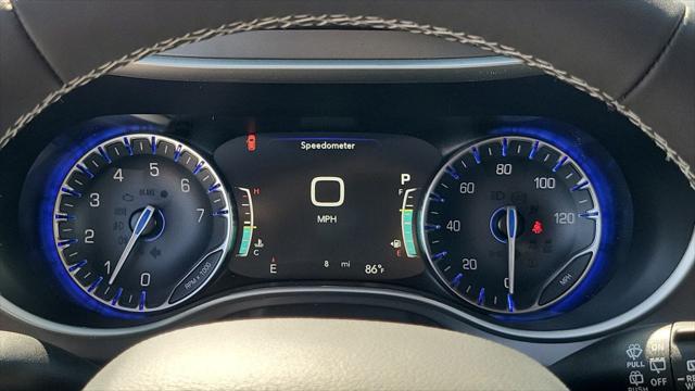 2027 Chrysler Pacifica Select