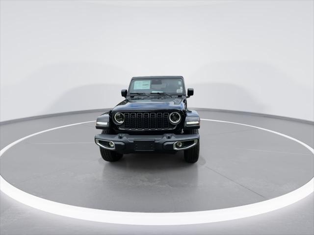 2026 Jeep Gladiator GLADIATOR SAHARA 4X4