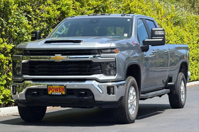 2026 Chevrolet Silverado 3500HD Crew Cab, Long Bed, LT Dual Rear Wheel, RWD