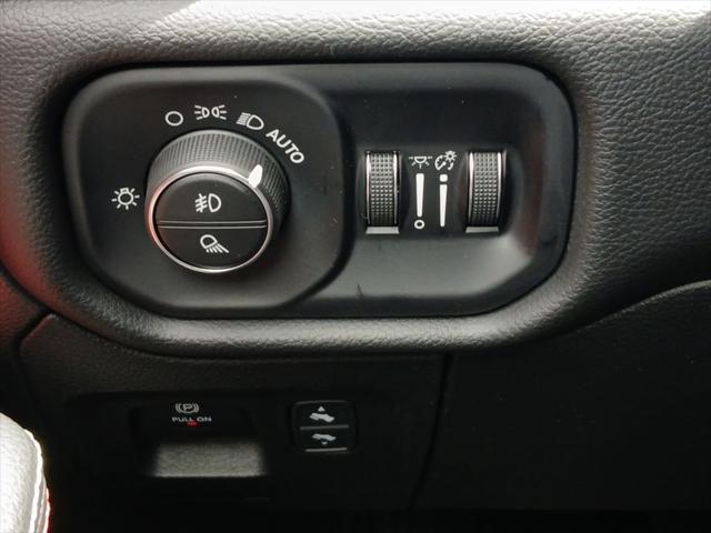 2025 Ram 1500 Rebel Crew Cab 4x4 5'7" Box