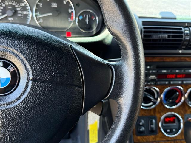 2002 BMW Z3 2.5i