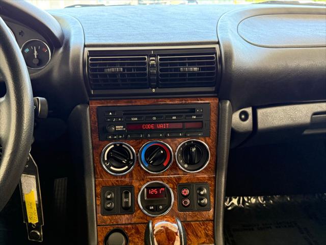 2002 BMW Z3 2.5i