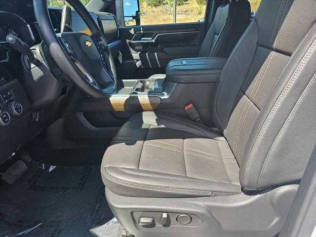2025 Chevrolet Silverado 2500HD 4WD Crew Cab Standard Bed High Country