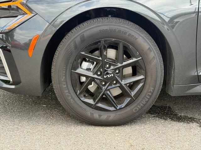 2026 Kia K5 LXS FWD