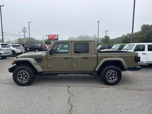 2026 Jeep Gladiator GLADIATOR SHADOW OPS 4X4 2026 Jeep Gladiator GLADIATOR SHADOW OPS 4X4