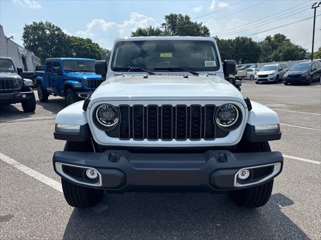 2026 Jeep Gladiator GLADIATOR SAHARA 4X4