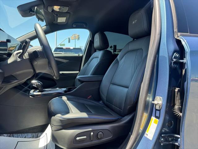 2024 Buick NV Sport Touring FWD