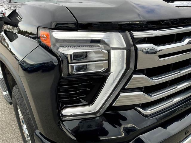 2024 Chevrolet Silverado 2500HD 4WD Crew Cab Standard Bed High Country
