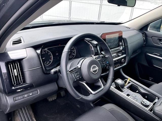 2022 Nissan Pathfinder SV 4WD