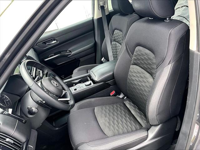 2022 Nissan Pathfinder SV 4WD