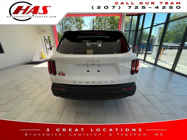 2022 Kia Sorento LX