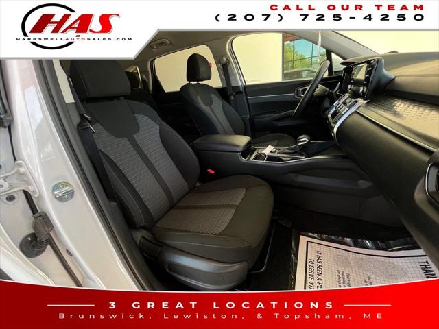 2022 Kia Sorento LX