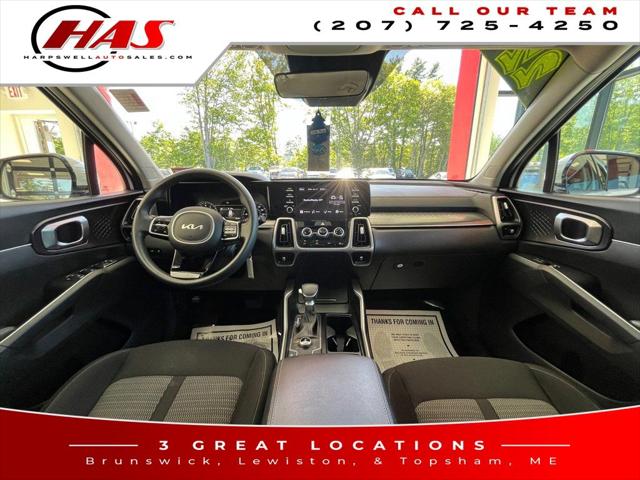 2022 Kia Sorento LX