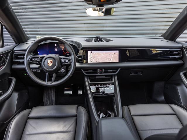 2025 Porsche Macan Electric 4