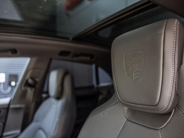 2025 Porsche Macan Electric 4