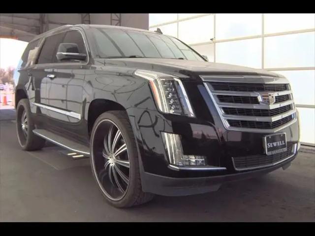 2018 Cadillac Escalade Luxury