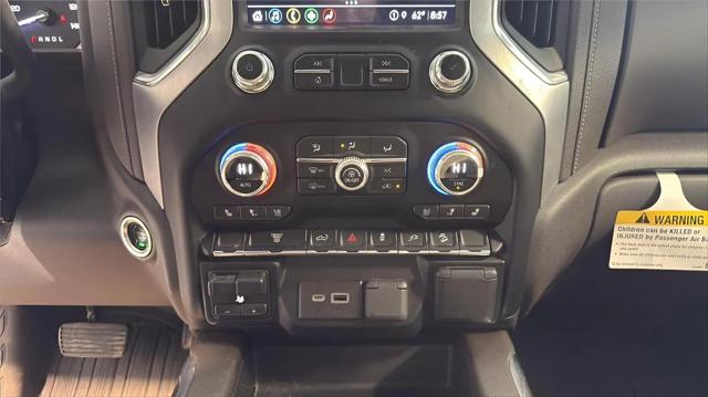 2023 GMC Sierra 3500HD 4WD Crew Cab Standard Bed SLT